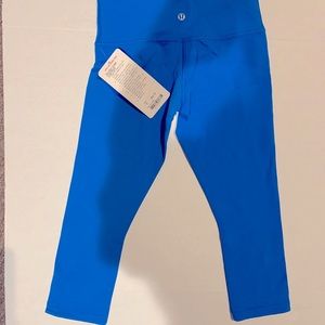 Lululemon Wunder Under Reversible Crops size 4